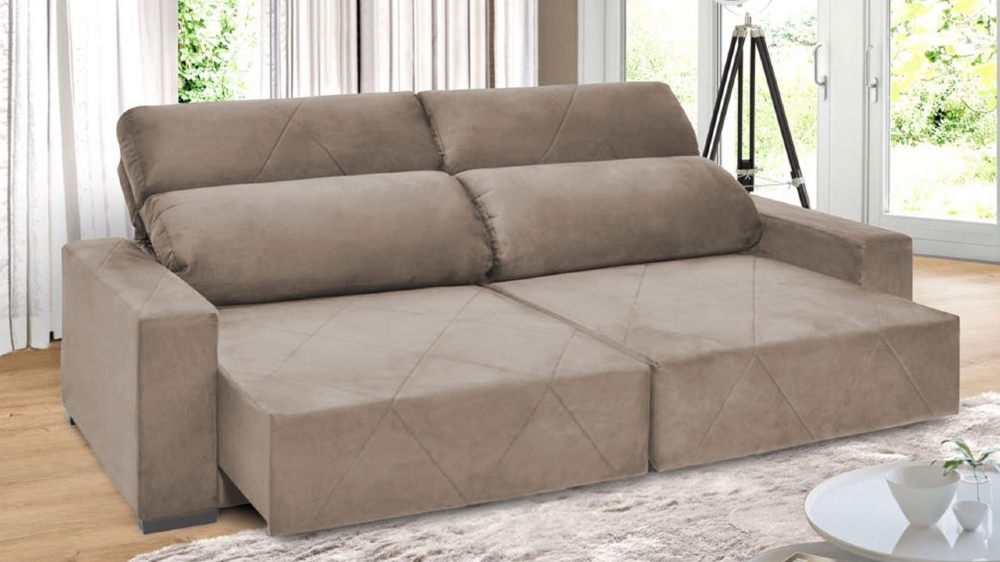 Sala com um sofá marrom